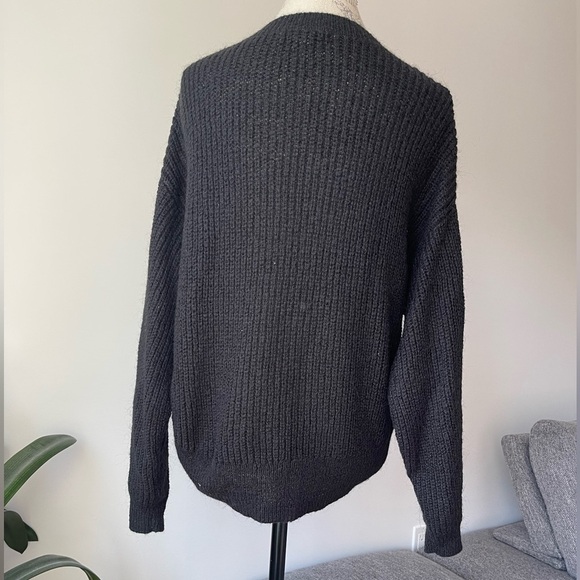 Oversized black knitted sweater 
Size: XS - Picture 8 of 8